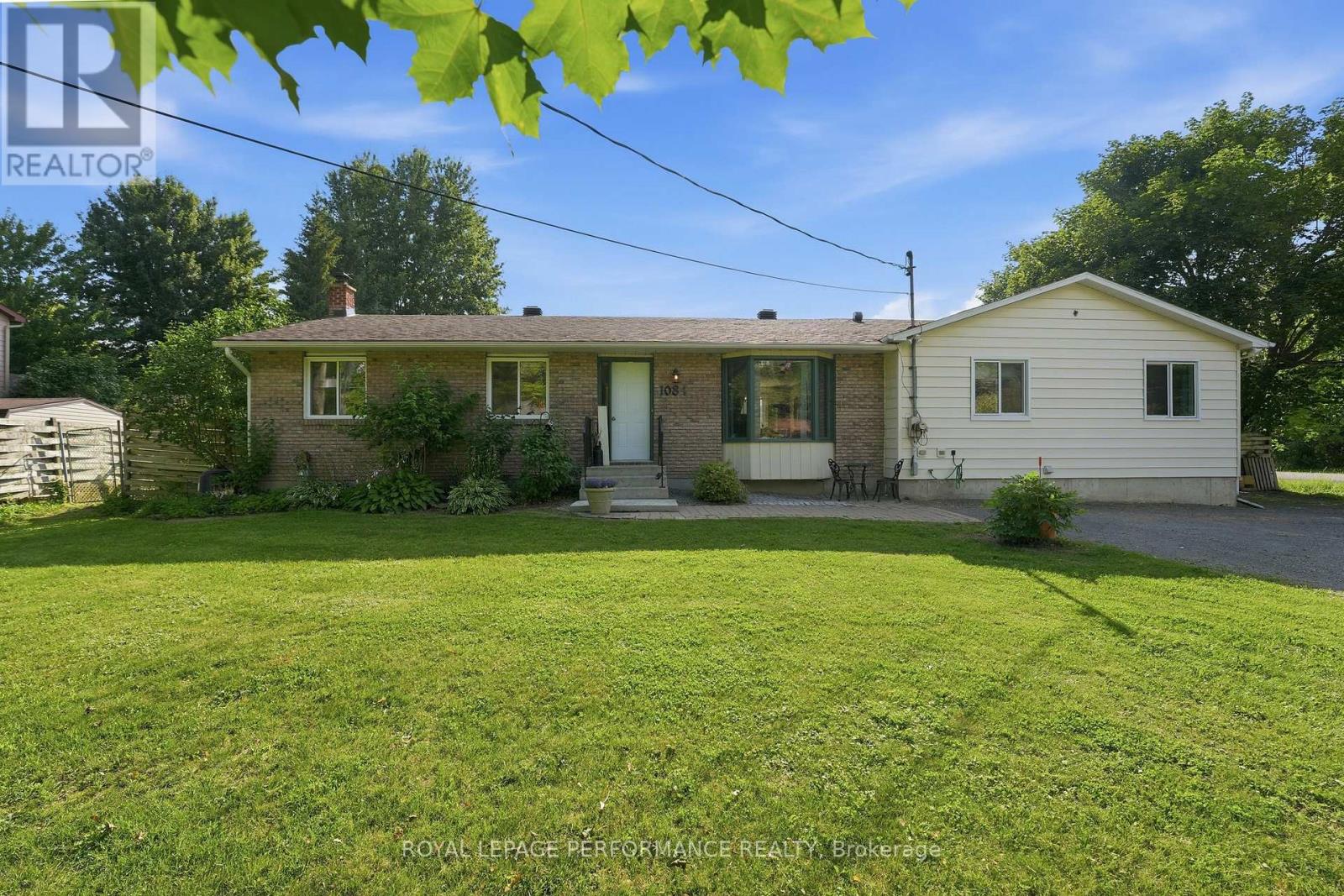 1084 Eadie Road, Russell, Ontario  K4R 1C3 - Photo 1 - X13541742