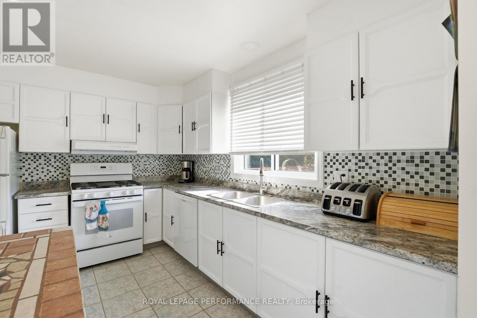 1084 Eadie Road, Russell, Ontario  K4R 1C3 - Photo 10 - X13541742