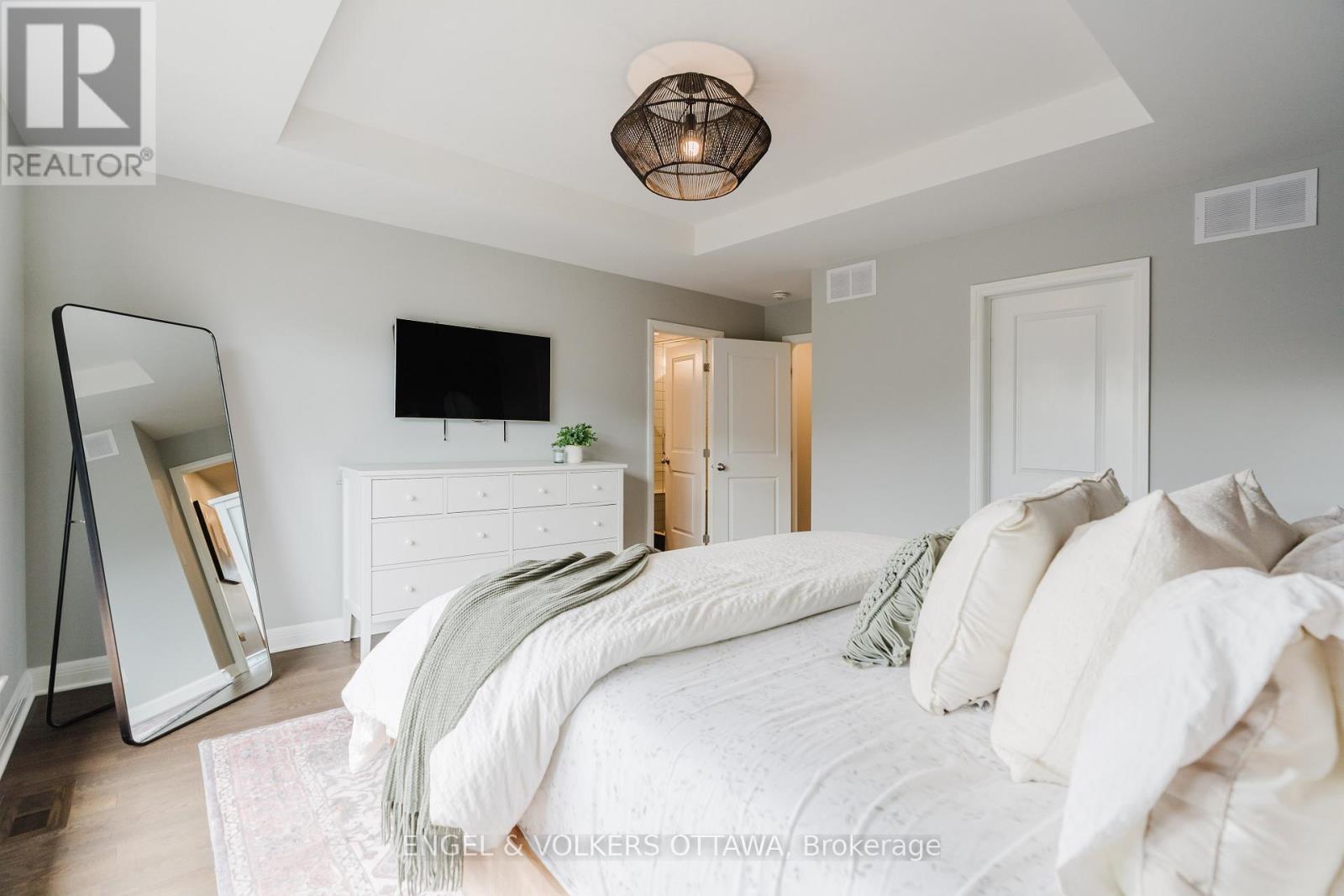 512 Chene Way, Ottawa, Ontario  K1K 4Z1 - Photo 19 - X13541744
