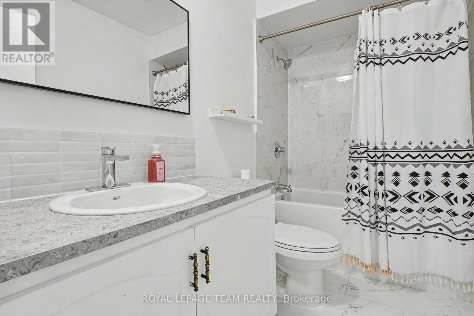42 Sundback Lane, Ottawa, Ontario  K2L 2W8 - Photo 18 - X13541808