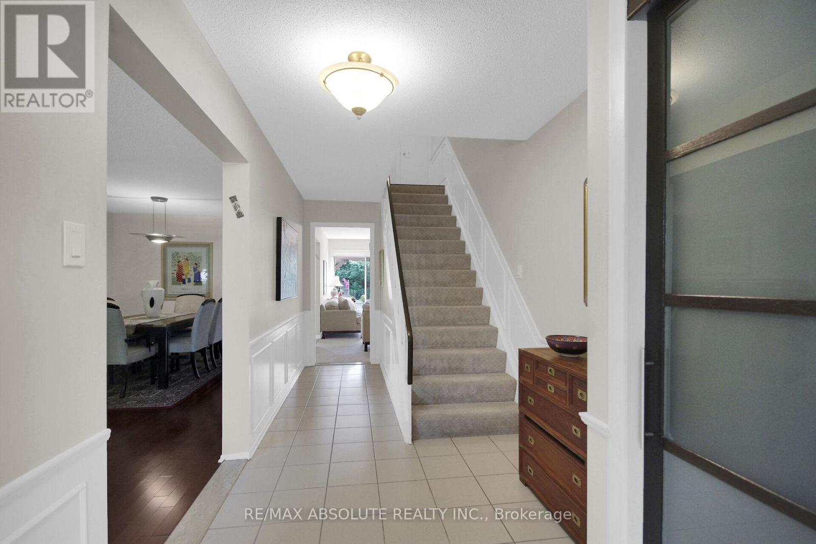 79 Shoreham Avenue, Ottawa, Ontario  K2G 3X3 - Photo 2 - X13533622