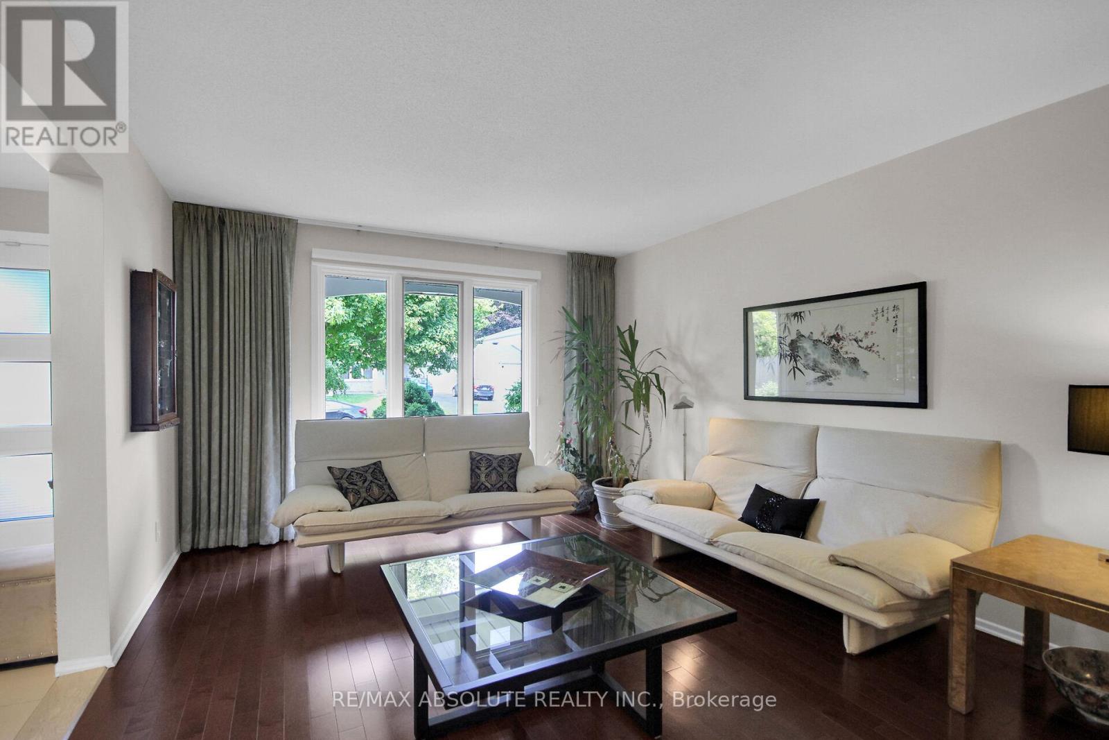 79 Shoreham Avenue, Ottawa, Ontario  K2G 3X3 - Photo 3 - X13533622