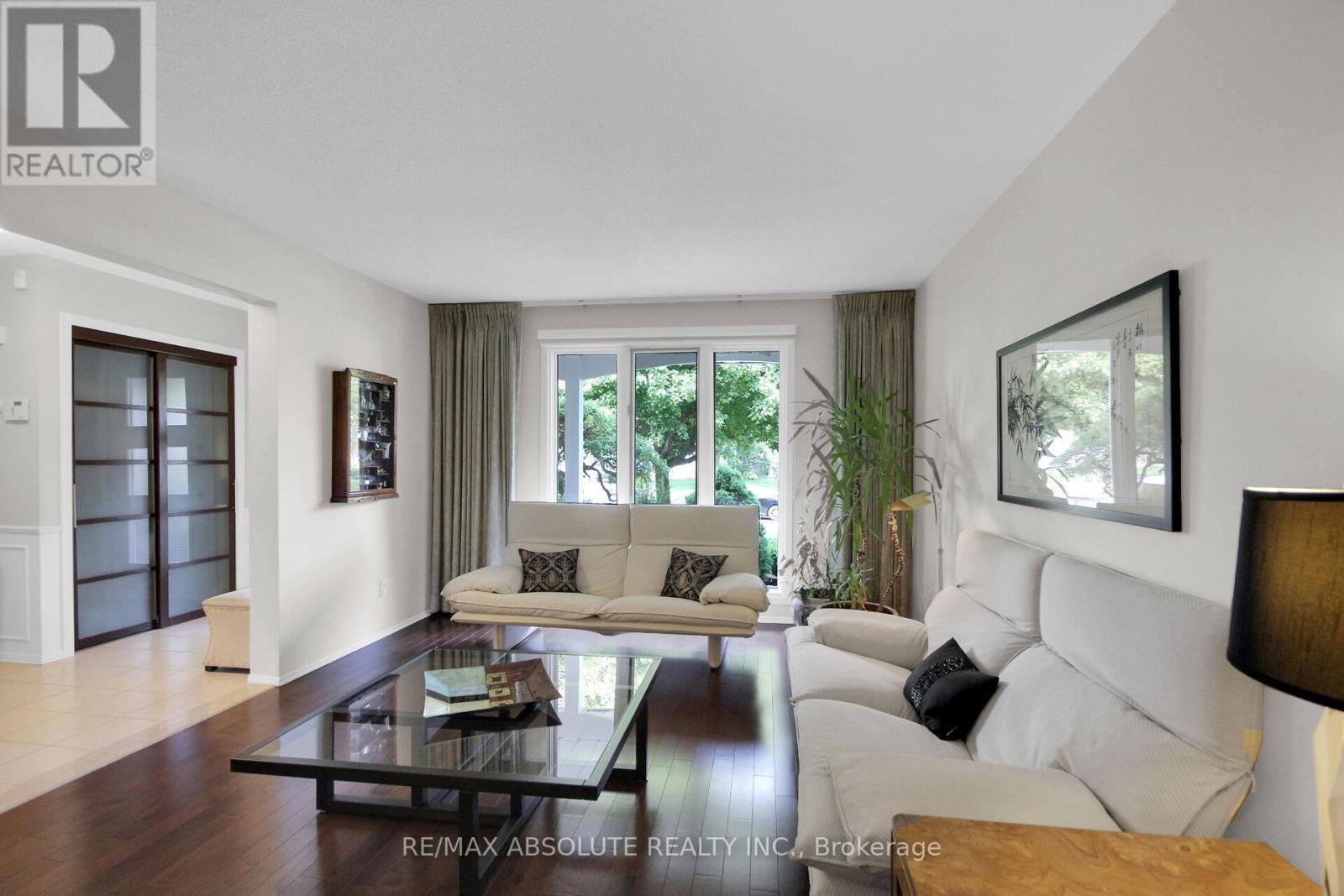 79 Shoreham Avenue, Ottawa, Ontario  K2G 3X3 - Photo 4 - X13533622
