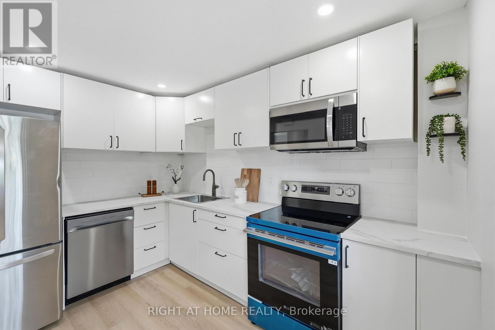 3 - 7874 Jeanne D'arc Boulevard, Ottawa, Ontario  K1C 2E9 - Photo 4 - X13541844
