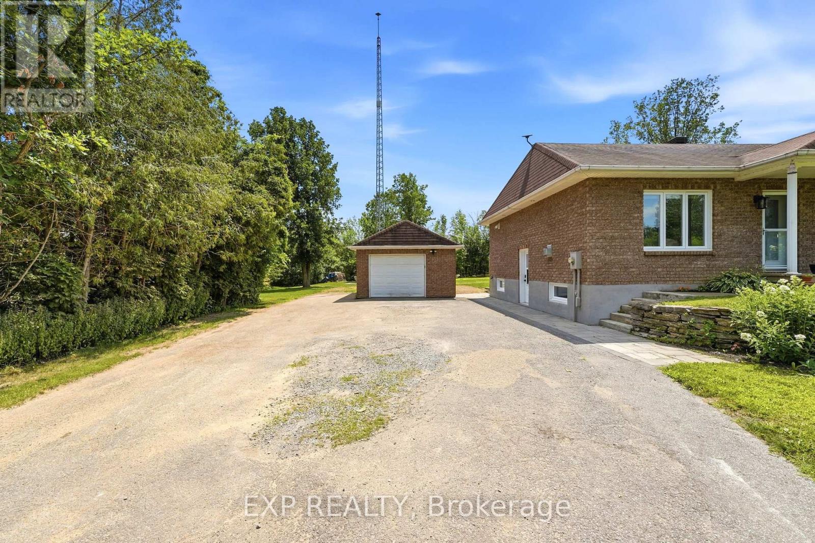 15302 Concession 8 & 9 Road, North Stormont, Ontario  L1B 1L9 - Photo 3 - X13541880