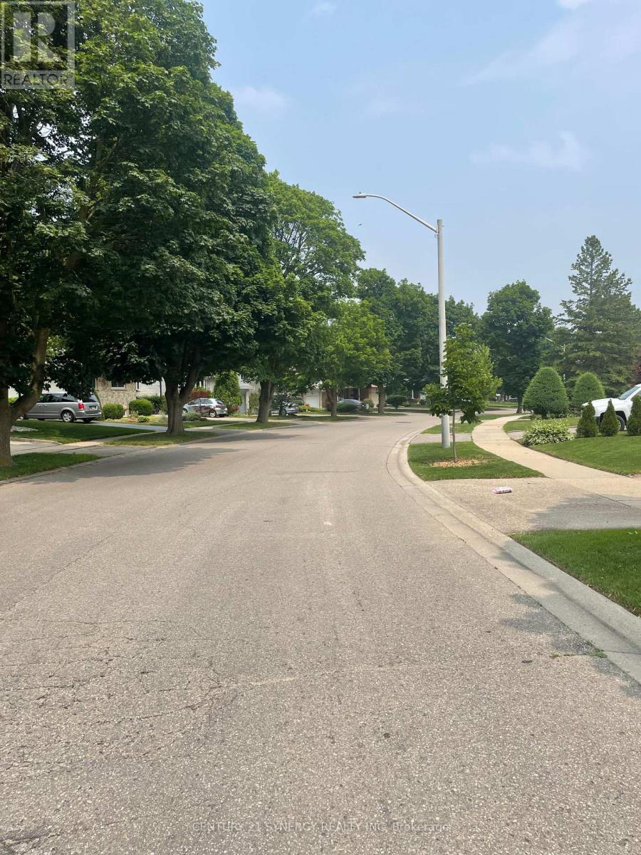 Lower - 275 Toll Gate Boulevard, Waterloo, Ontario  N2L 4M3 - Photo 8 - X13542040