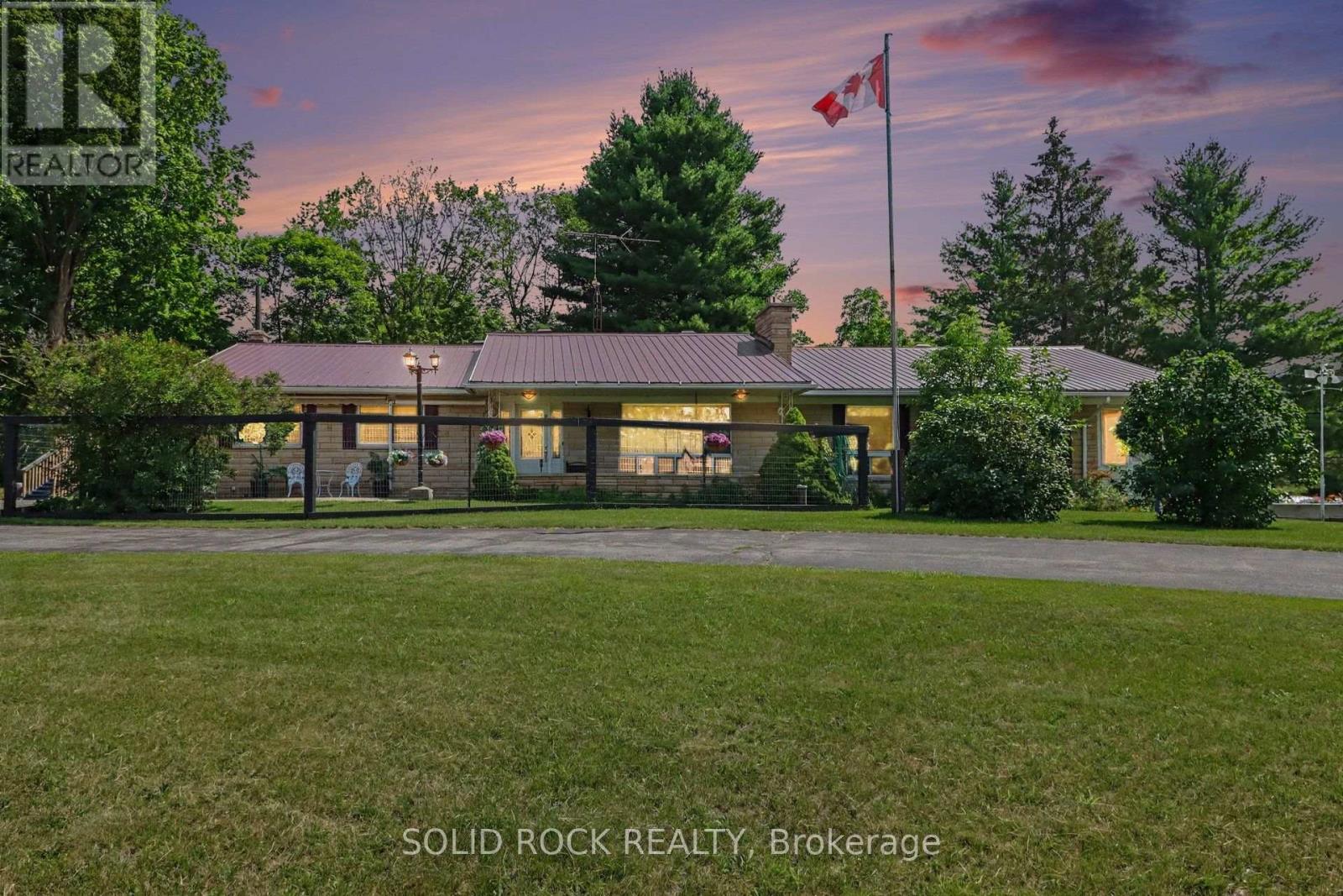 220 Highfield Crescent, Beckwith, Ontario  K7C 3P2 - Photo 1 - X13542068