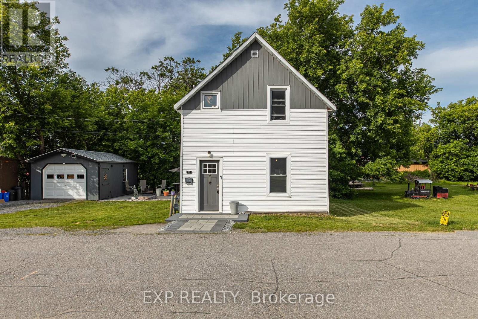 22 St Johns Way, Arnprior, Ontario  K7S 2B8 - Photo 1 - X13542188