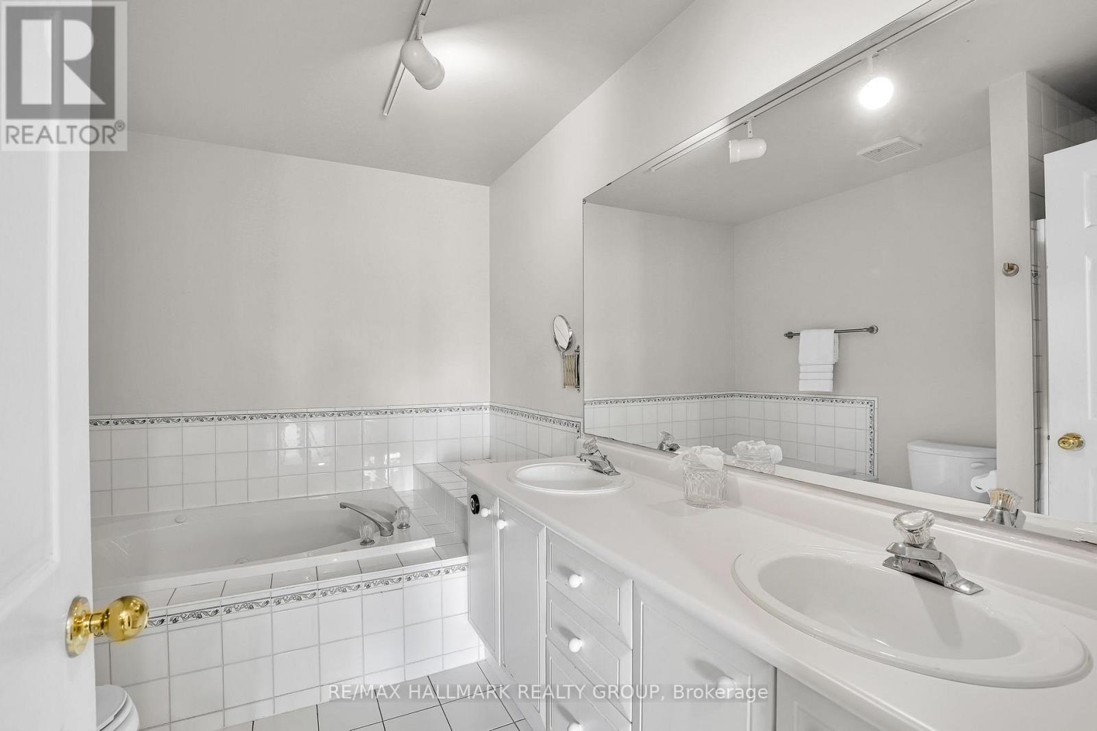 49b First Avenue, Ottawa, Ontario  K1S 2G1 - Photo 18 - X13542308