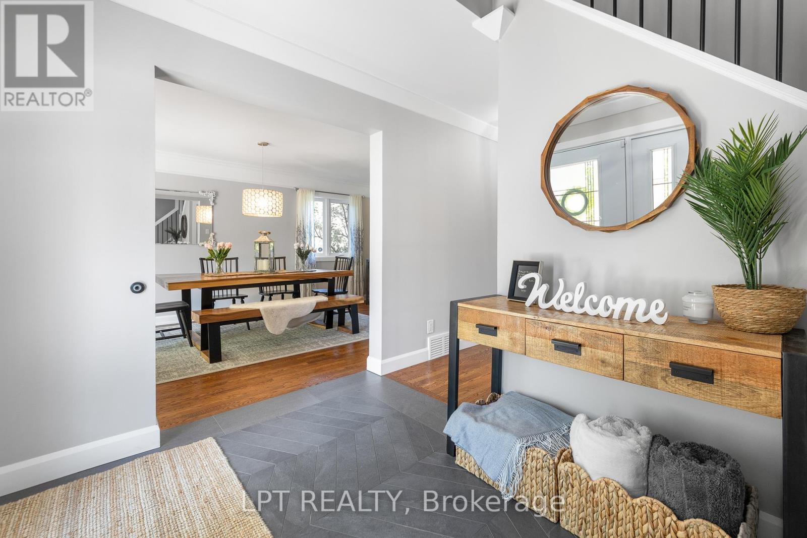 11 Elderwood Trail, Ottawa, Ontario  K2S 1C9 - Photo 4 - X13542346