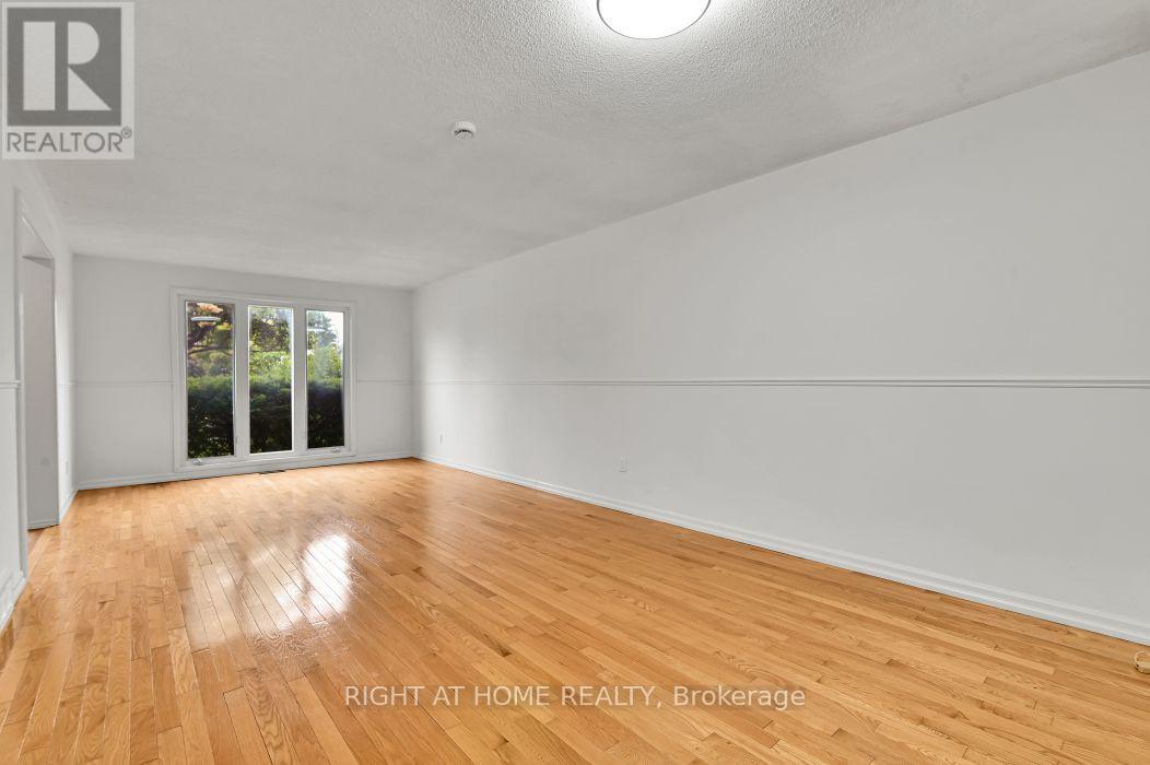 99 Craig Henry Drive, Ottawa, Ontario  K2G 3S8 - Photo 4 - X13542624