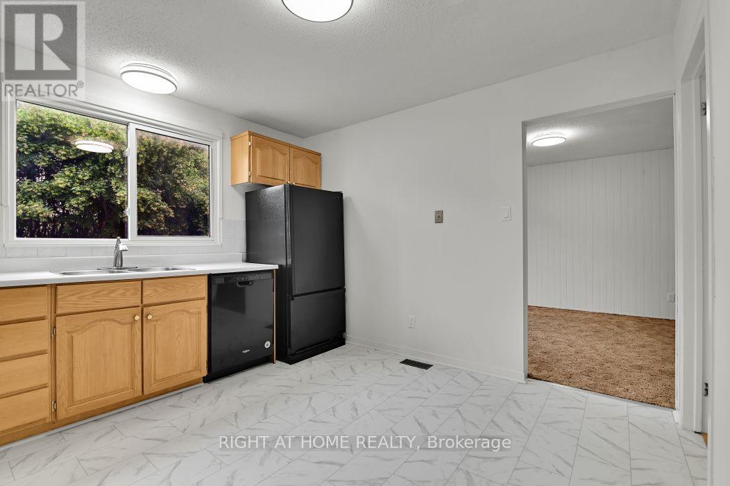 99 Craig Henry Drive, Ottawa, Ontario  K2G 3S8 - Photo 7 - X13542624