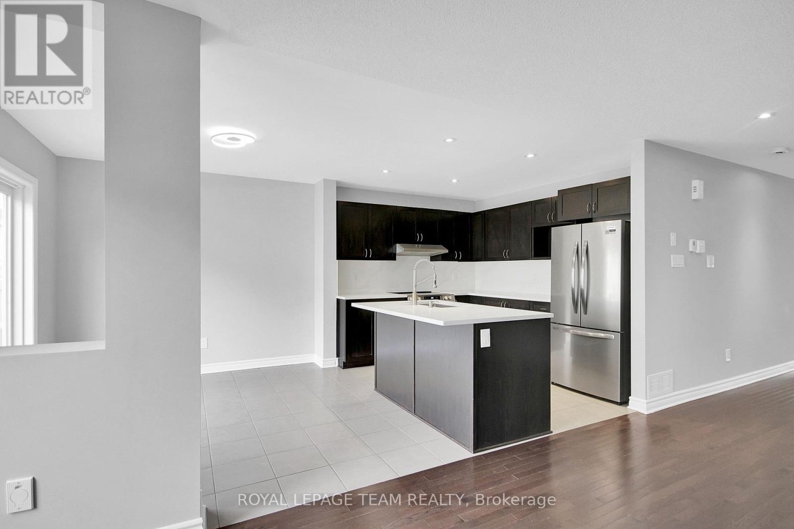 208 Mission Trail Crescent, Ottawa, Ontario  K2S 1B9 - Photo 12 - X13542632