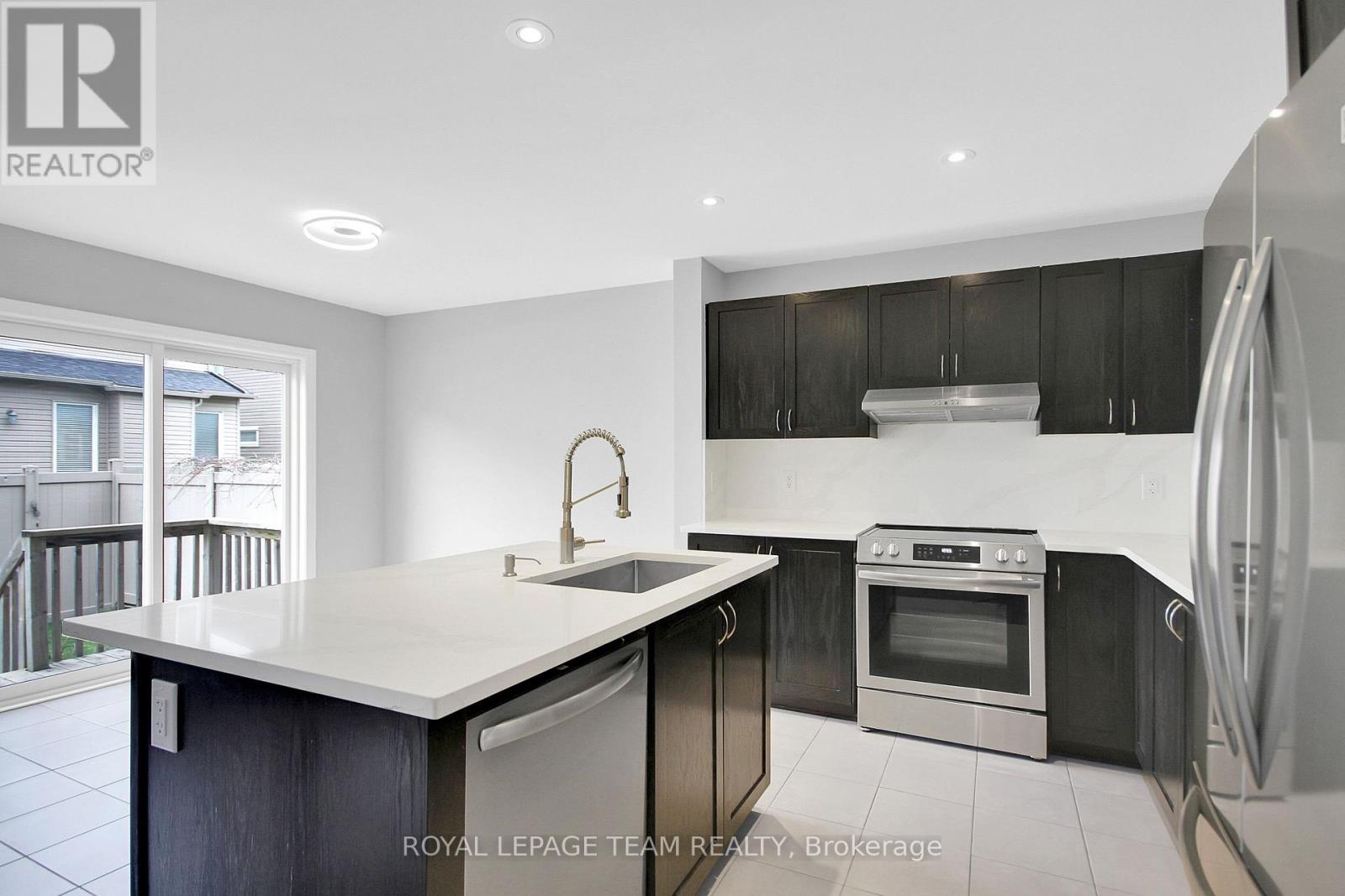 208 Mission Trail Crescent, Ottawa, Ontario  K2S 1B9 - Photo 15 - X13542632