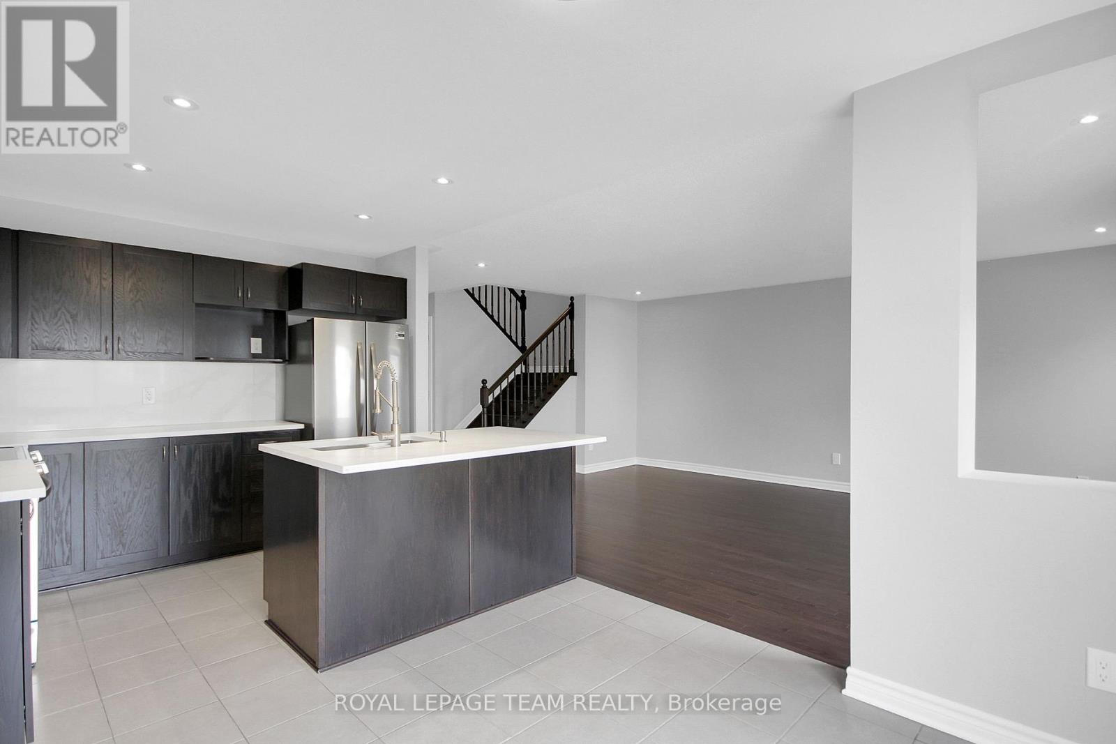 208 Mission Trail Crescent, Ottawa, Ontario  K2S 1B9 - Photo 19 - X13542632