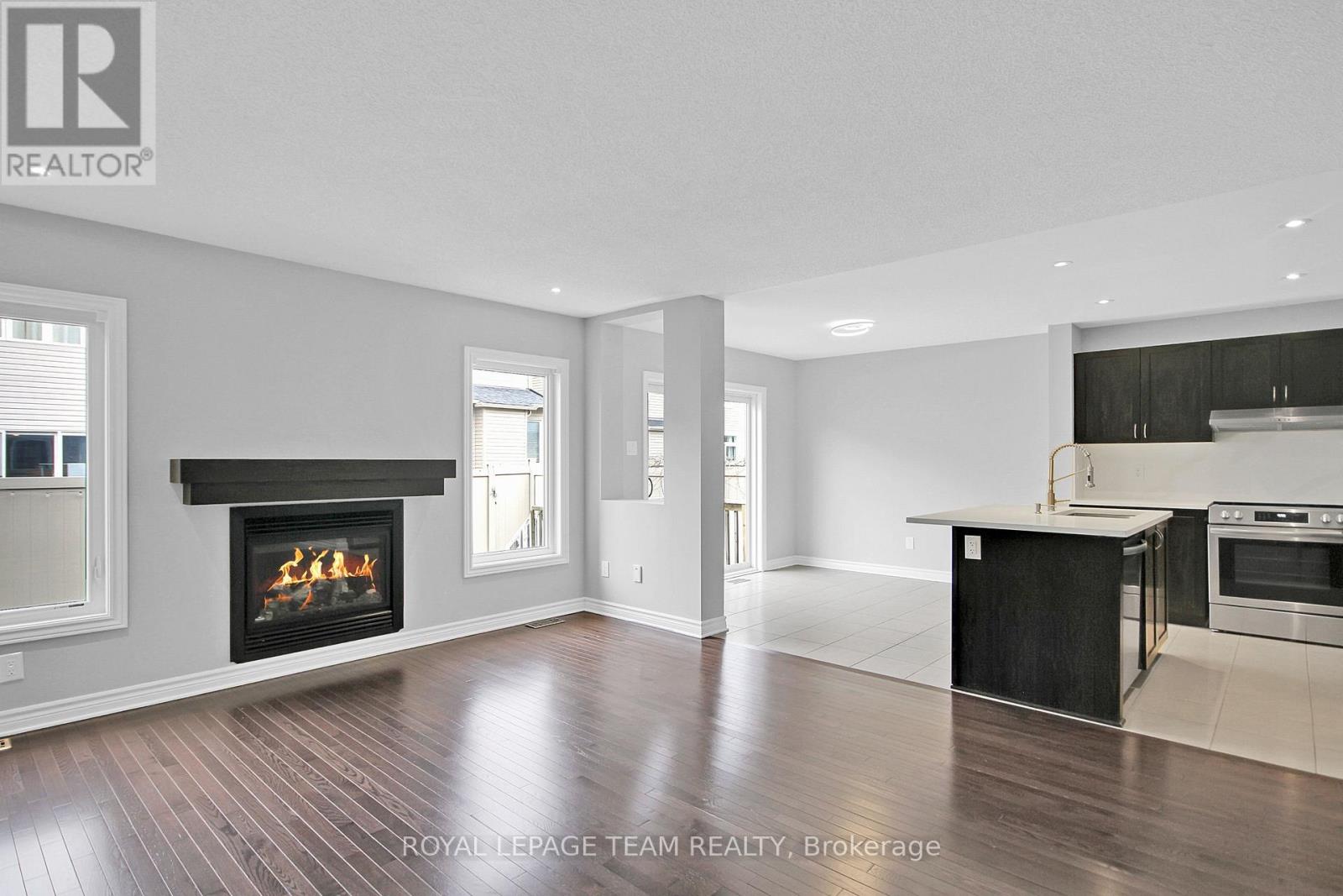 208 Mission Trail Crescent, Ottawa, Ontario  K2S 1B9 - Photo 8 - X13542632