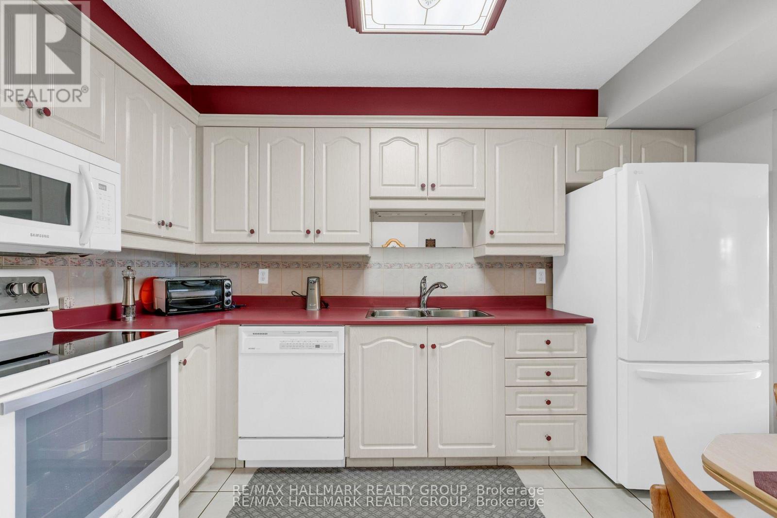 401 - 200 Lafontaine Avenue E, Ottawa, Ontario  K1L 8K8 - Photo 11 - X13542826