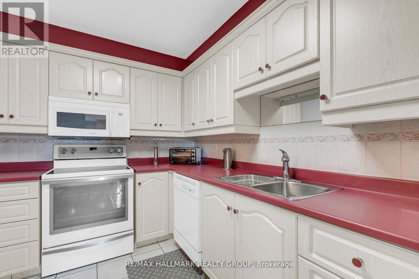 401 - 200 Lafontaine Avenue E, Ottawa, Ontario  K1L 8K8 - Photo 13 - X13542826