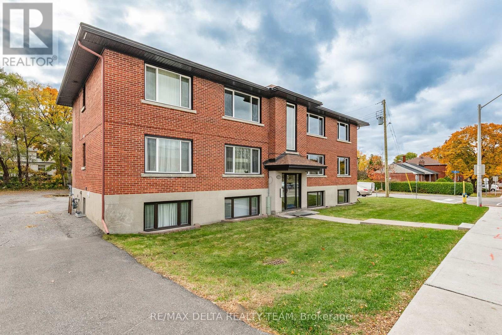 1 - 416 Dovercourt Avenue, Ottawa, Ontario  K2A 0T1 - Photo 2 - X13542858