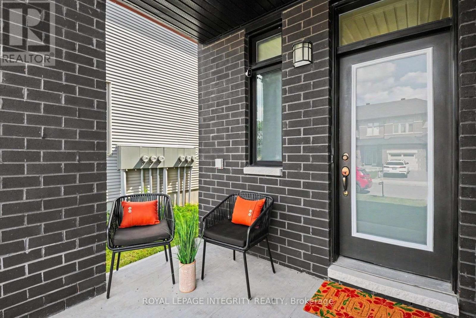523 Triangle Street, Ottawa, Ontario  K2V 0M7 - Photo 3 - X13542882