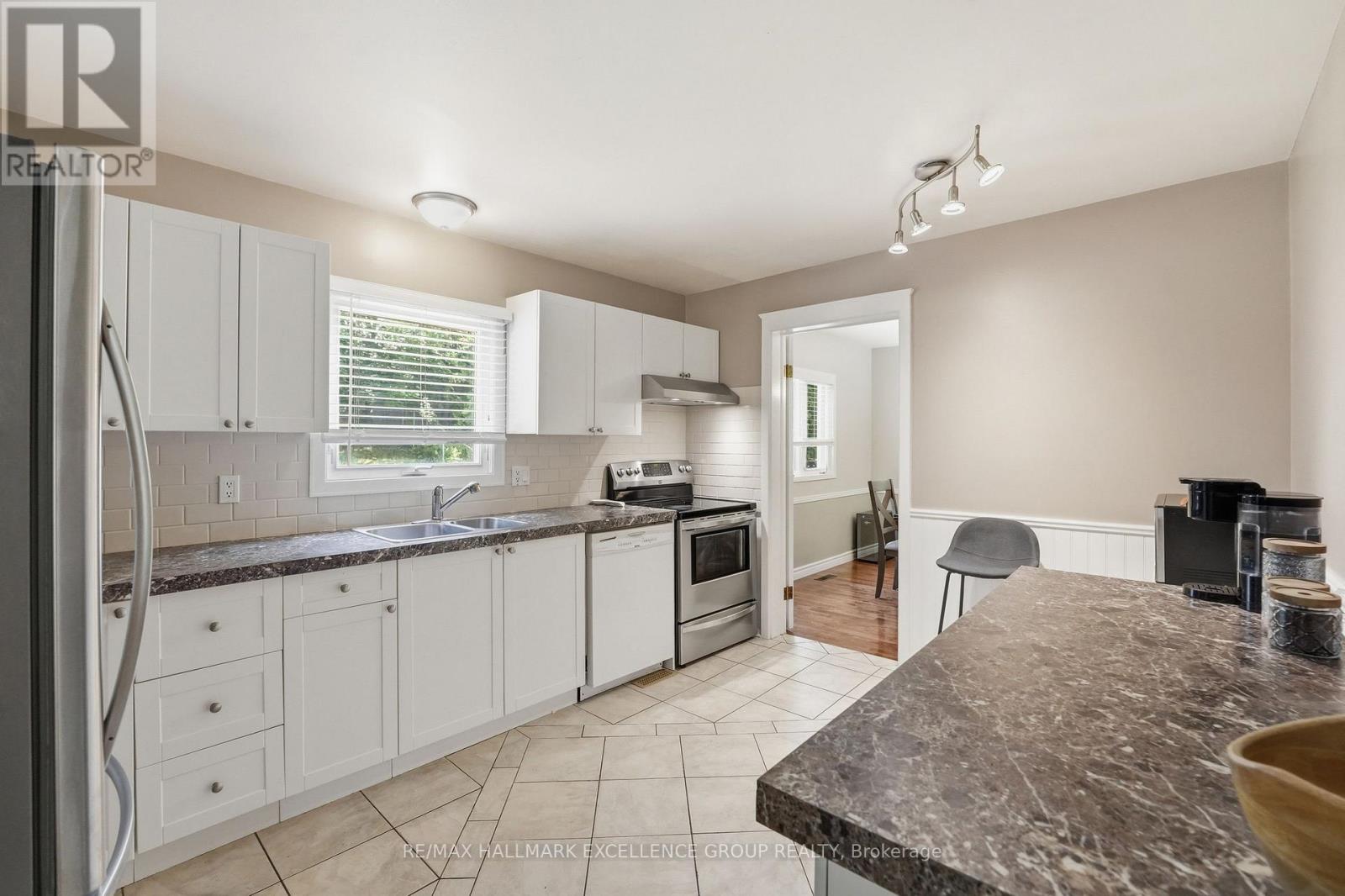 6126 Vineyard Drive, Ottawa, Ontario  K1C 2N6 - Photo 14 - X13543332