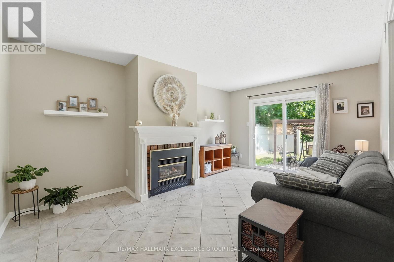 6126 Vineyard Drive, Ottawa, Ontario  K1C 2N6 - Photo 18 - X13543332