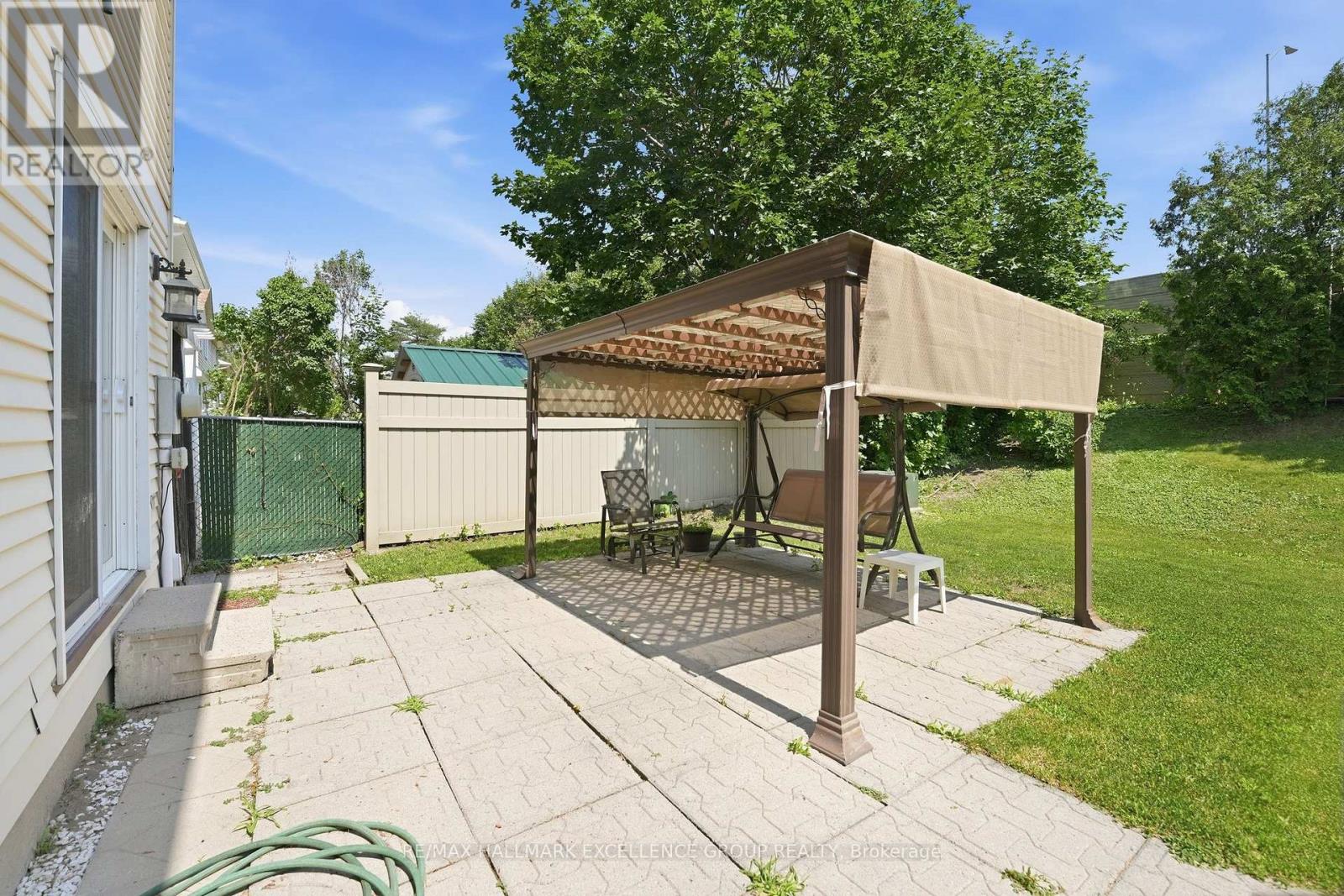 6126 Vineyard Drive, Ottawa, Ontario  K1C 2N6 - Photo 40 - X13543332