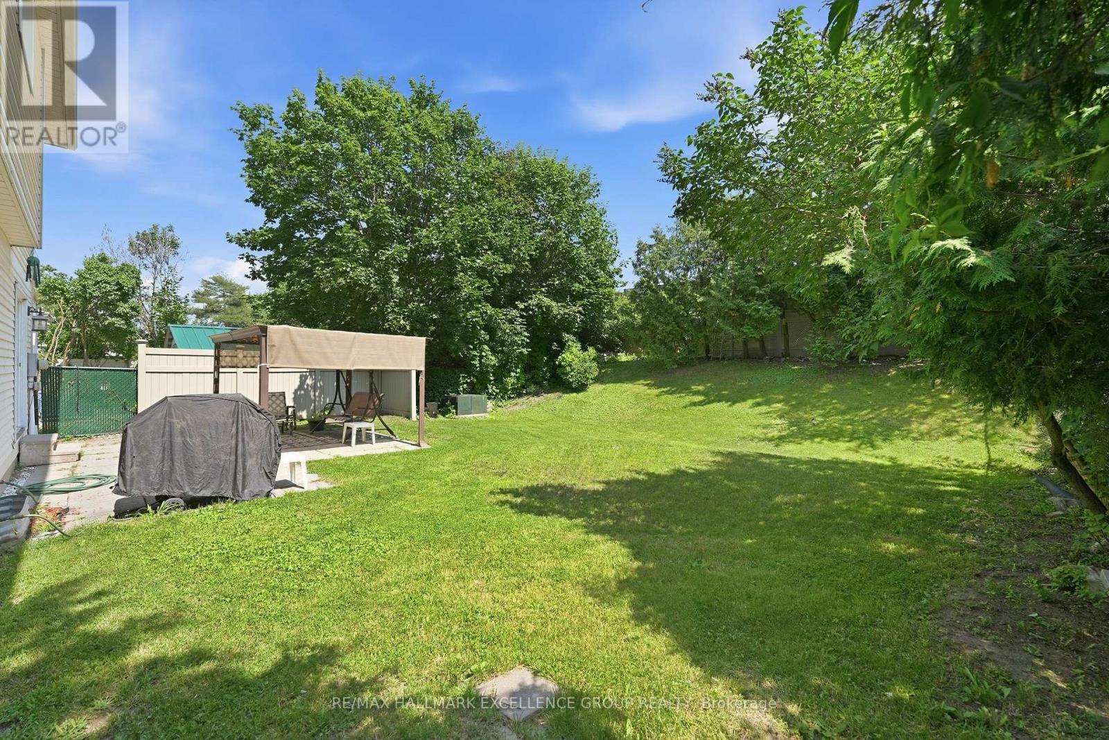 6126 Vineyard Drive, Ottawa, Ontario  K1C 2N6 - Photo 42 - X13543332
