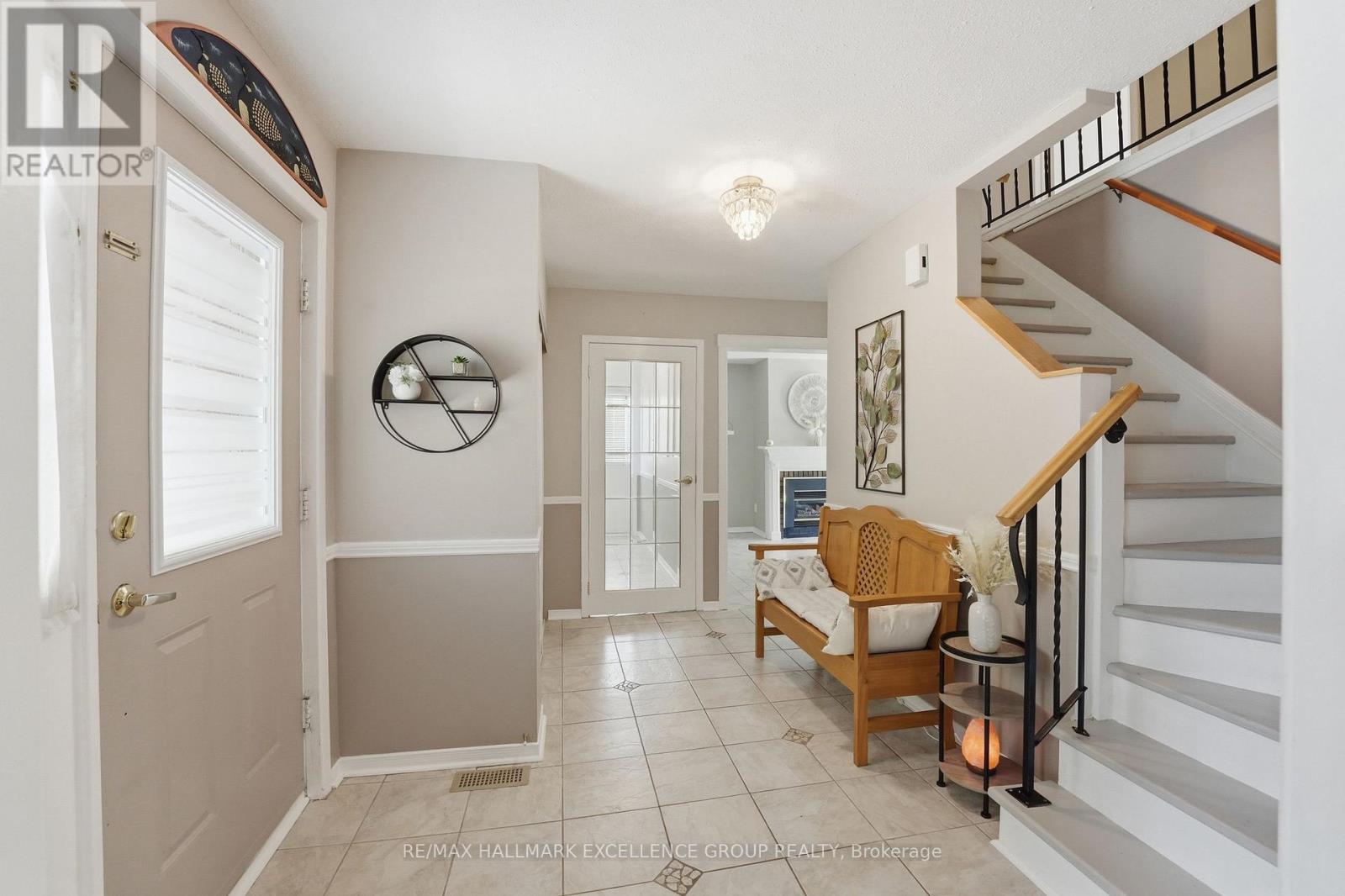6126 Vineyard Drive, Ottawa, Ontario  K1C 2N6 - Photo 5 - X13543332