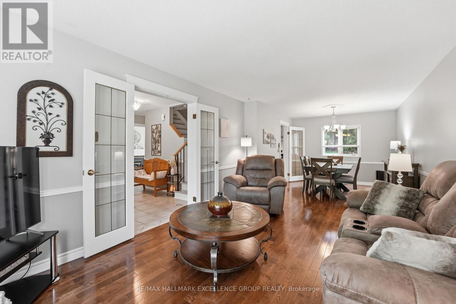 6126 Vineyard Drive, Ottawa, Ontario  K1C 2N6 - Photo 9 - X13543332