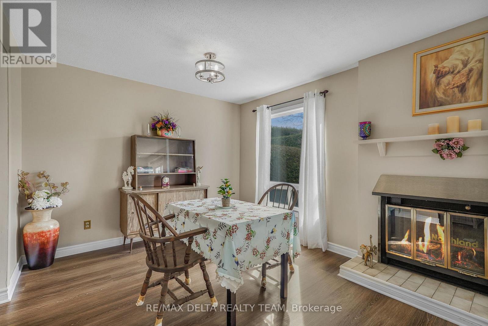6043 Valley Field Crescent, Ottawa, Ontario  K1C 5P2 - Photo 10 - X13543528