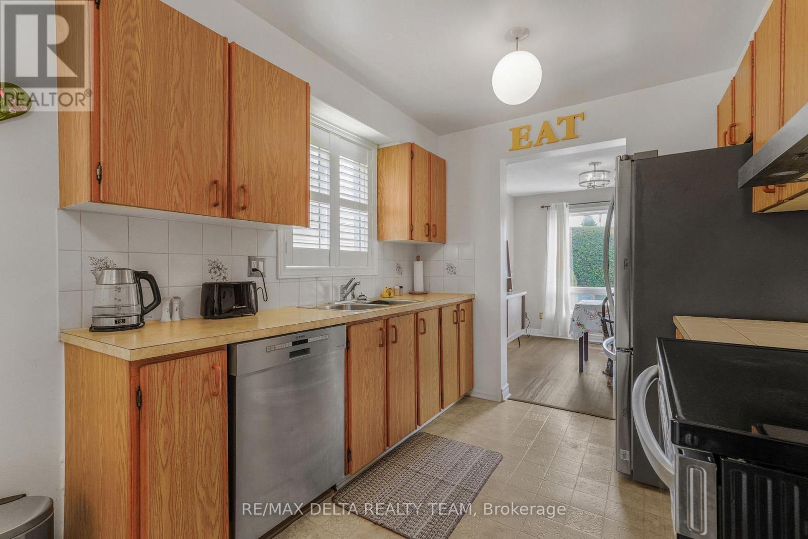 6043 Valley Field Crescent, Ottawa, Ontario  K1C 5P2 - Photo 13 - X13543528