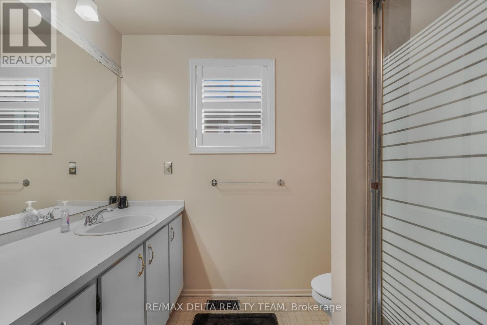 6043 Valley Field Crescent, Ottawa, Ontario  K1C 5P2 - Photo 23 - X13543528