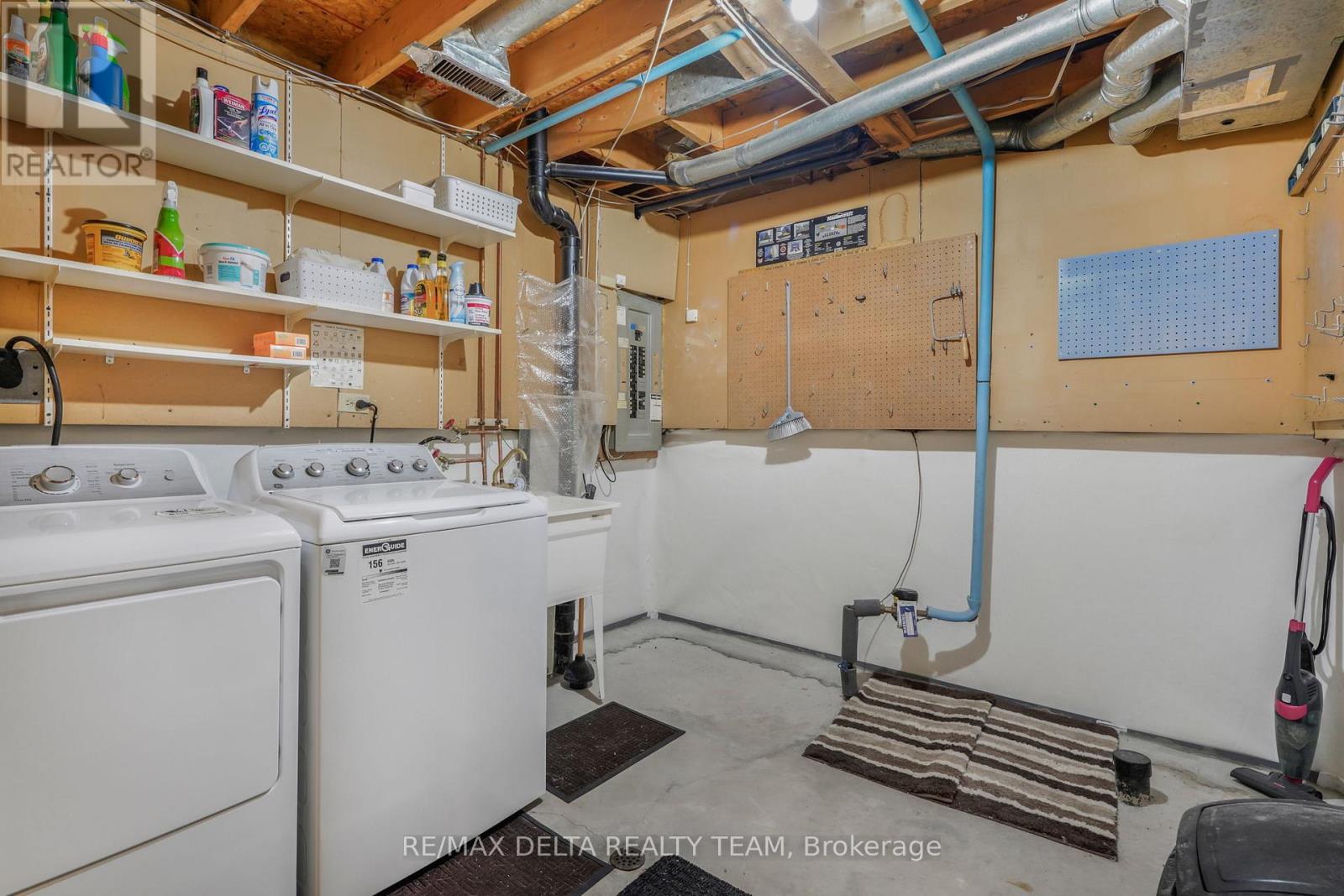 6043 Valley Field Crescent, Ottawa, Ontario  K1C 5P2 - Photo 30 - X13543528