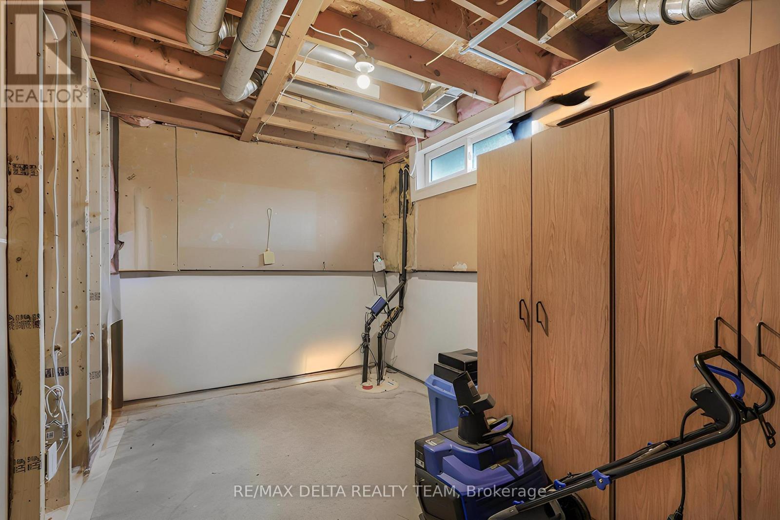 6043 Valley Field Crescent, Ottawa, Ontario  K1C 5P2 - Photo 31 - X13543528