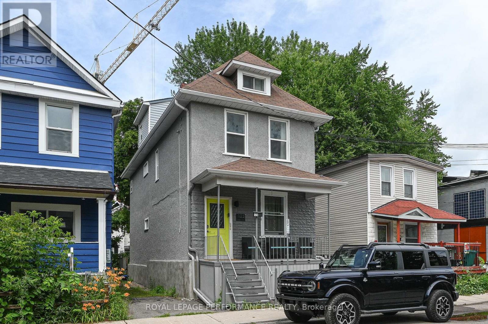 2 - 123 Pamilla Street W, Ottawa, Ontario  K1S 3K9 - Photo 1 - X13543614