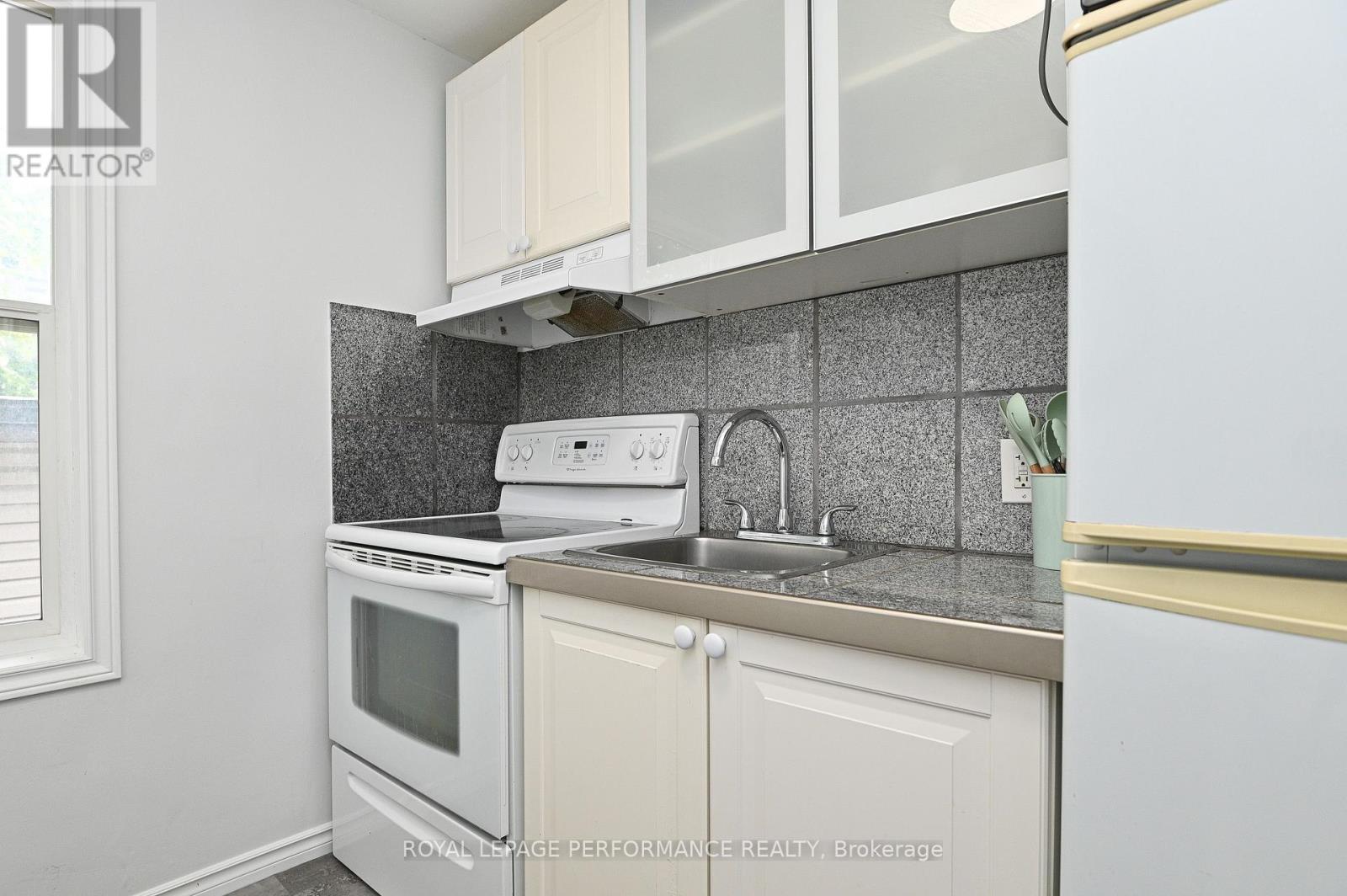 2 - 123 Pamilla Street W, Ottawa, Ontario  K1S 3K9 - Photo 8 - X13543614
