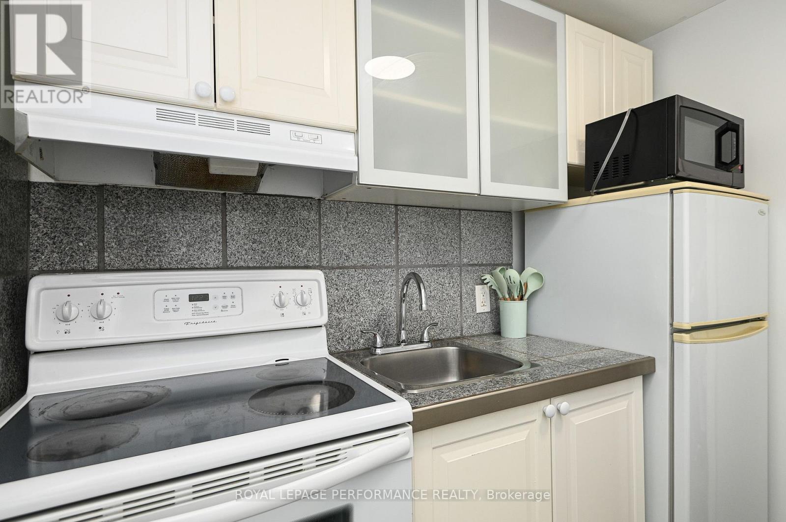 2 - 123 Pamilla Street W, Ottawa, Ontario  K1S 3K9 - Photo 9 - X13543614