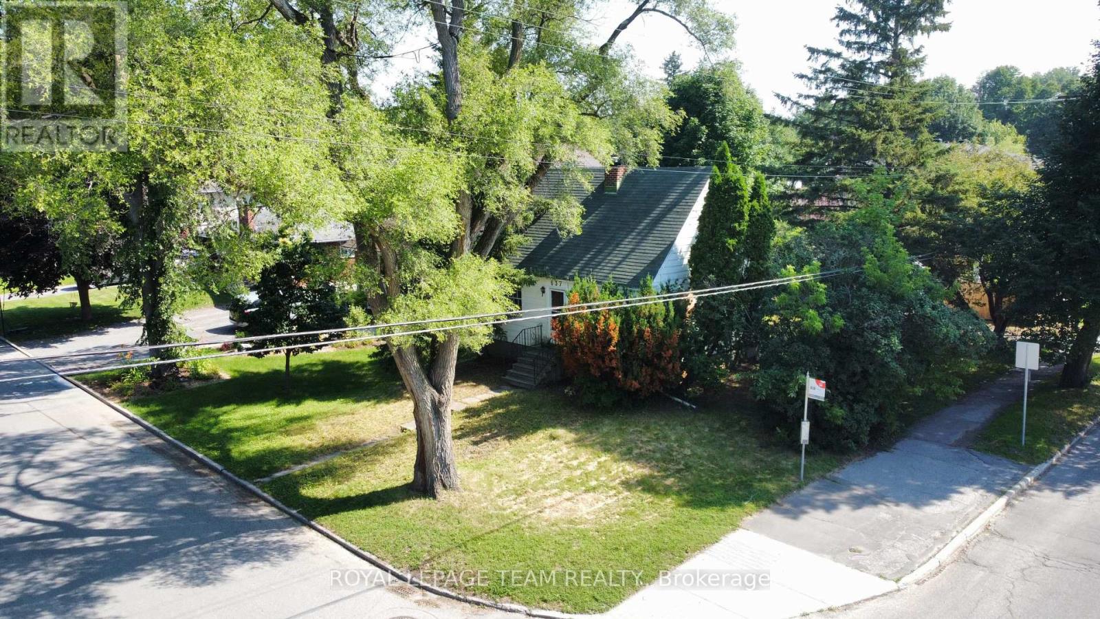 637 Windermere Avenue, Ottawa, Ontario  K2A 2W7 - Photo 3 - X13543716