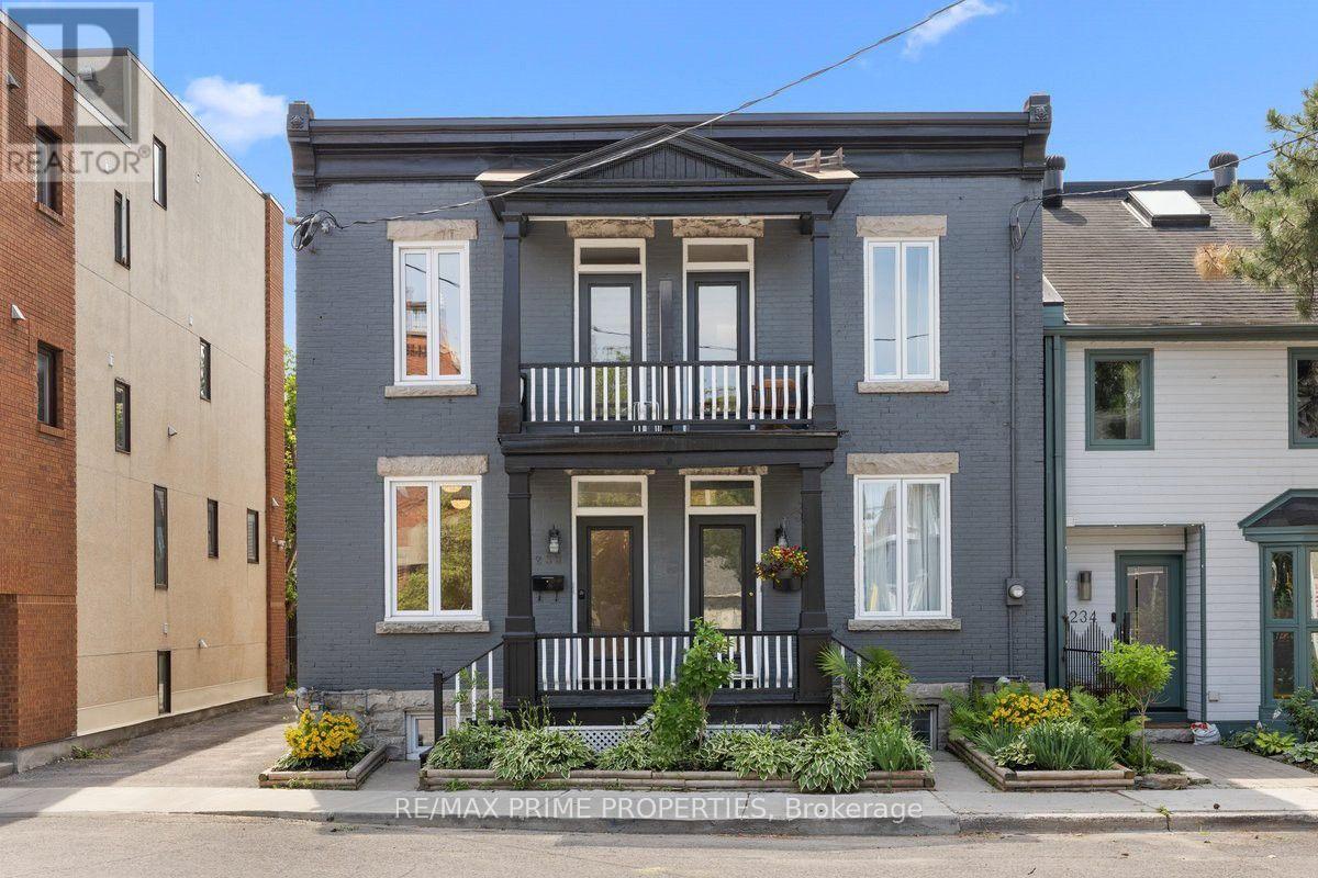238 Bruyere Street, Ottawa, Ontario  K1N 5E3 - Photo 1 - X13543838