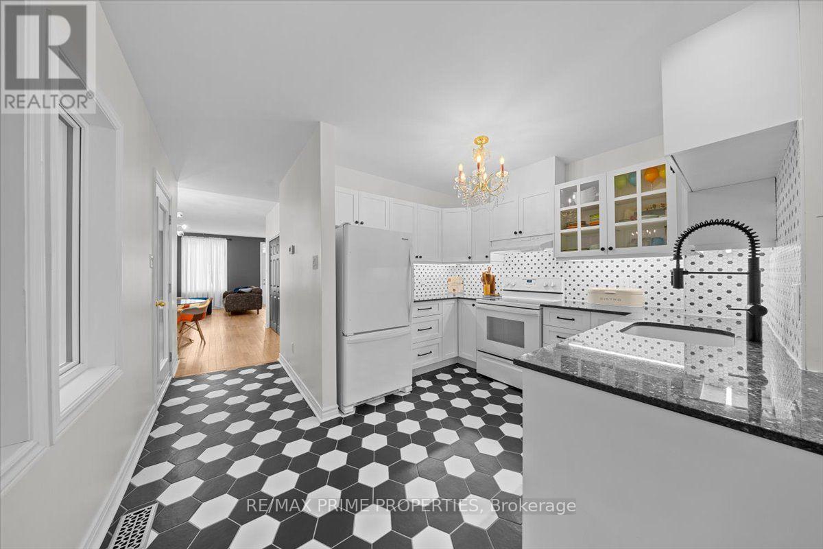 236 Bruyere Street, Ottawa, Ontario  K1N 5E3 - Photo 13 - X13543880