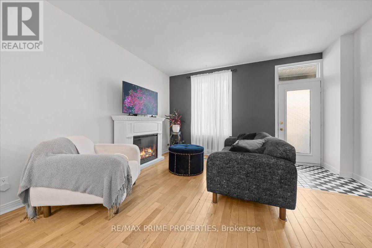 236 Bruyere Street, Ottawa, Ontario  K1N 5E3 - Photo 4 - X13543880