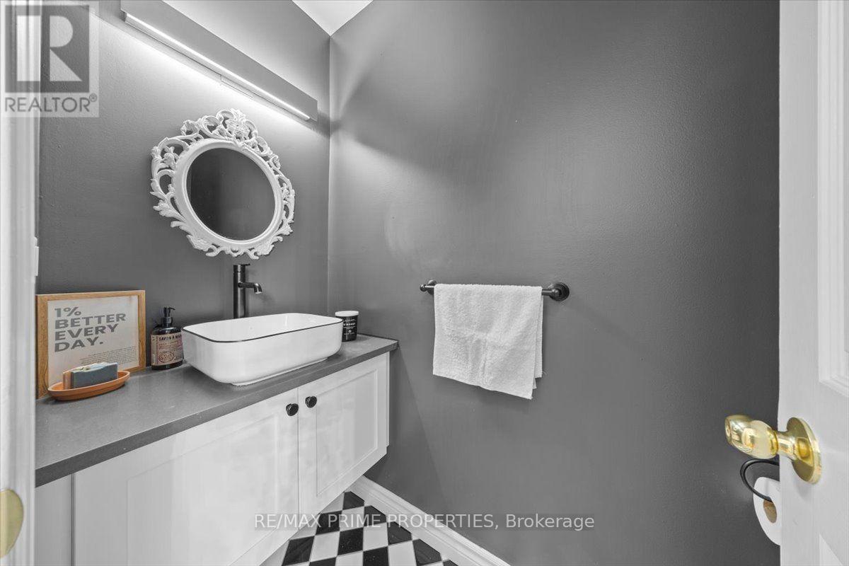 236 Bruyere Street, Ottawa, Ontario  K1N 5E3 - Photo 9 - X13543880