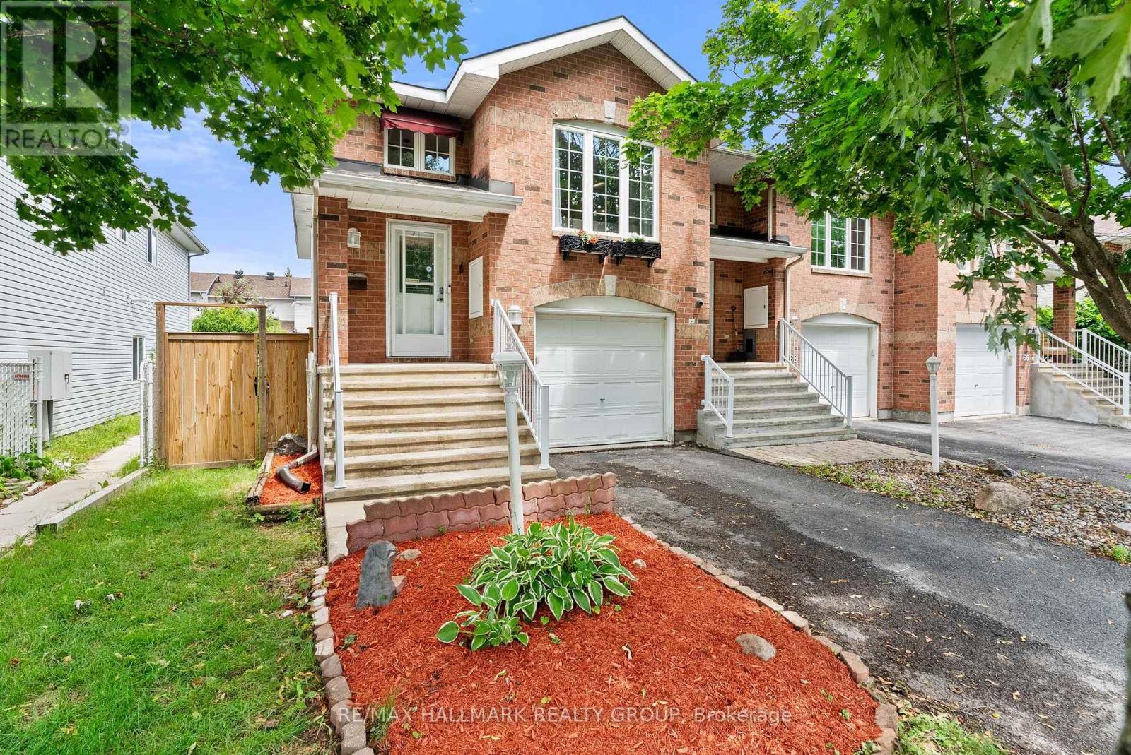 70 Whalings Circle, Ottawa, Ontario  K2S 1S4 - Photo 1 - X13544082