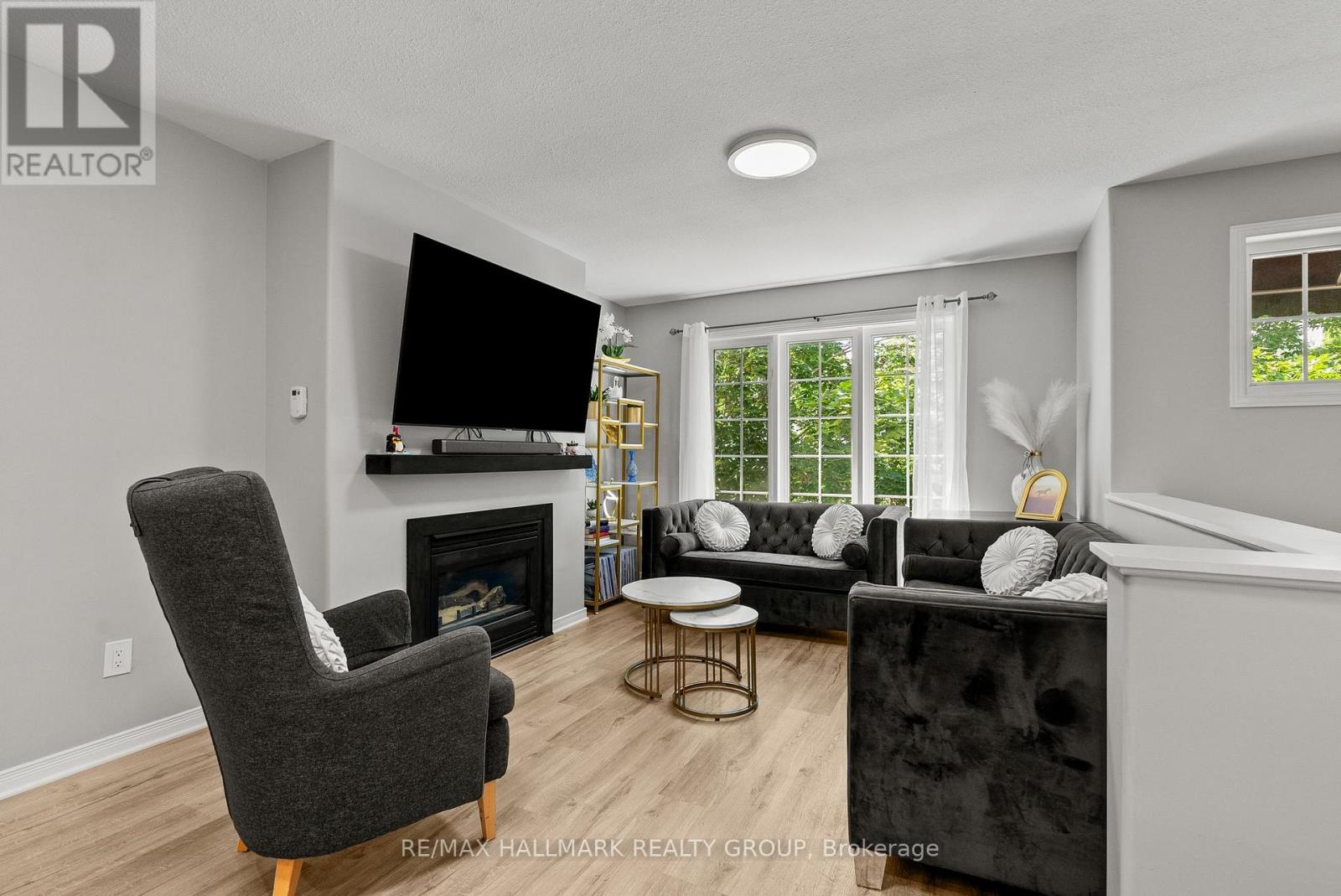70 Whalings Circle, Ottawa, Ontario  K2S 1S4 - Photo 4 - X13544082