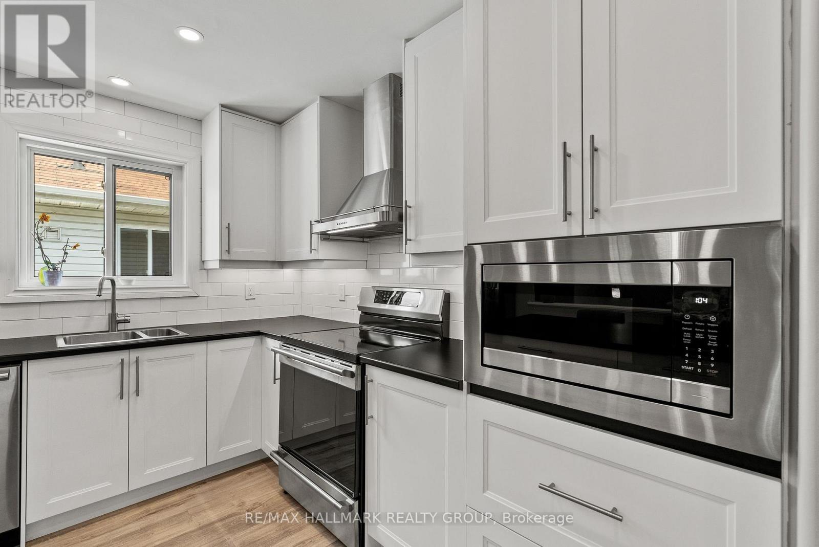 70 Whalings Circle, Ottawa, Ontario  K2S 1S4 - Photo 9 - X13544082