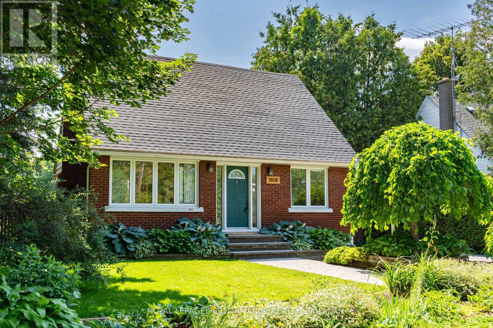1808 Russell Road, Ottawa, Ontario  K1G 1L5 - Photo 2 - X13544098