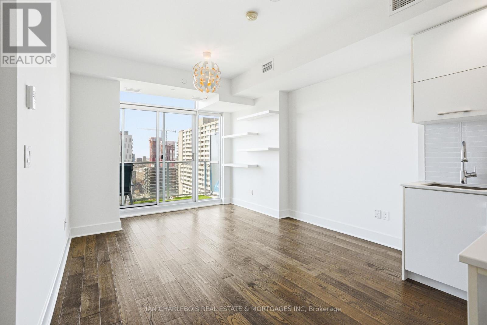 1701 - 255 Bay Street, Ottawa, Ontario  K1R 0C5 - Photo 13 - X13544106