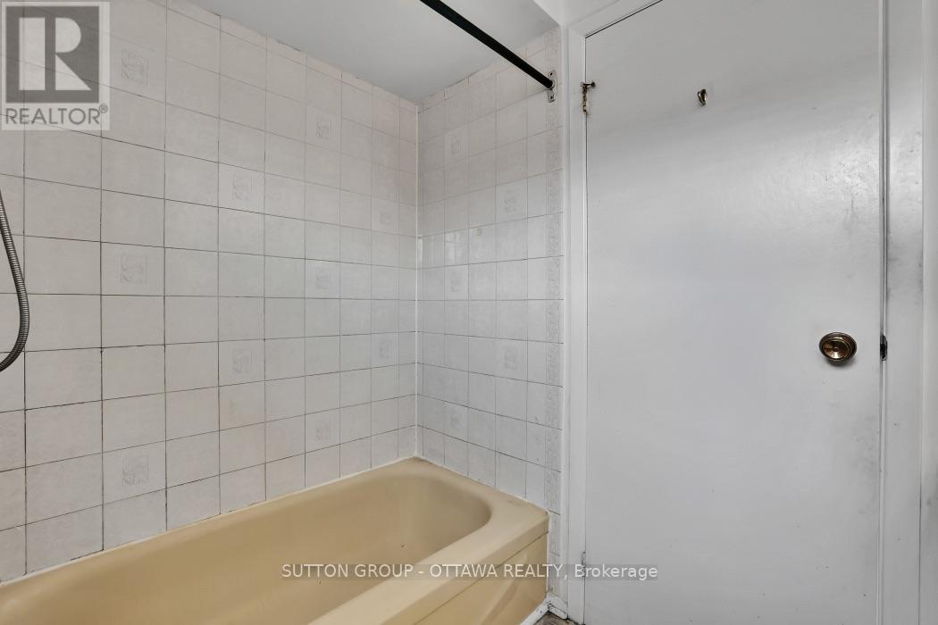 2014 Falkirk Crescent, Ottawa, Ontario  K1B 4Y7 - Photo 20 - X13544144