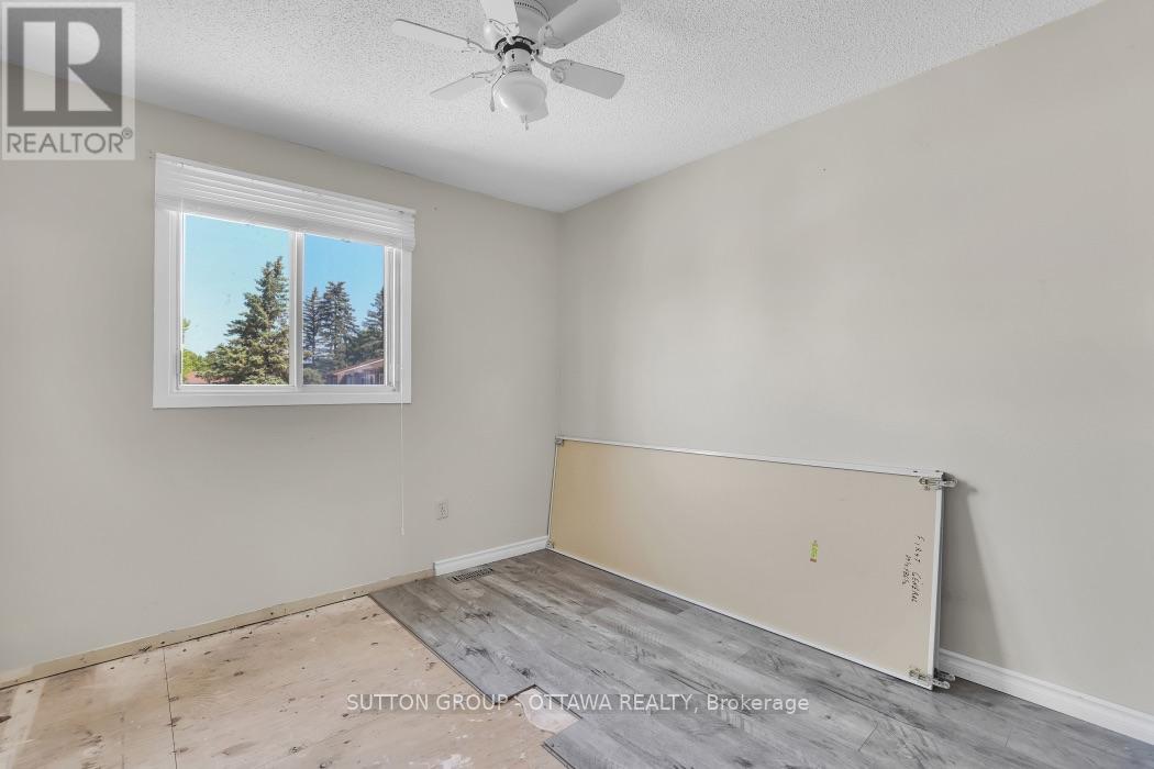 2014 Falkirk Crescent, Ottawa, Ontario  K1B 4Y7 - Photo 23 - X13544144